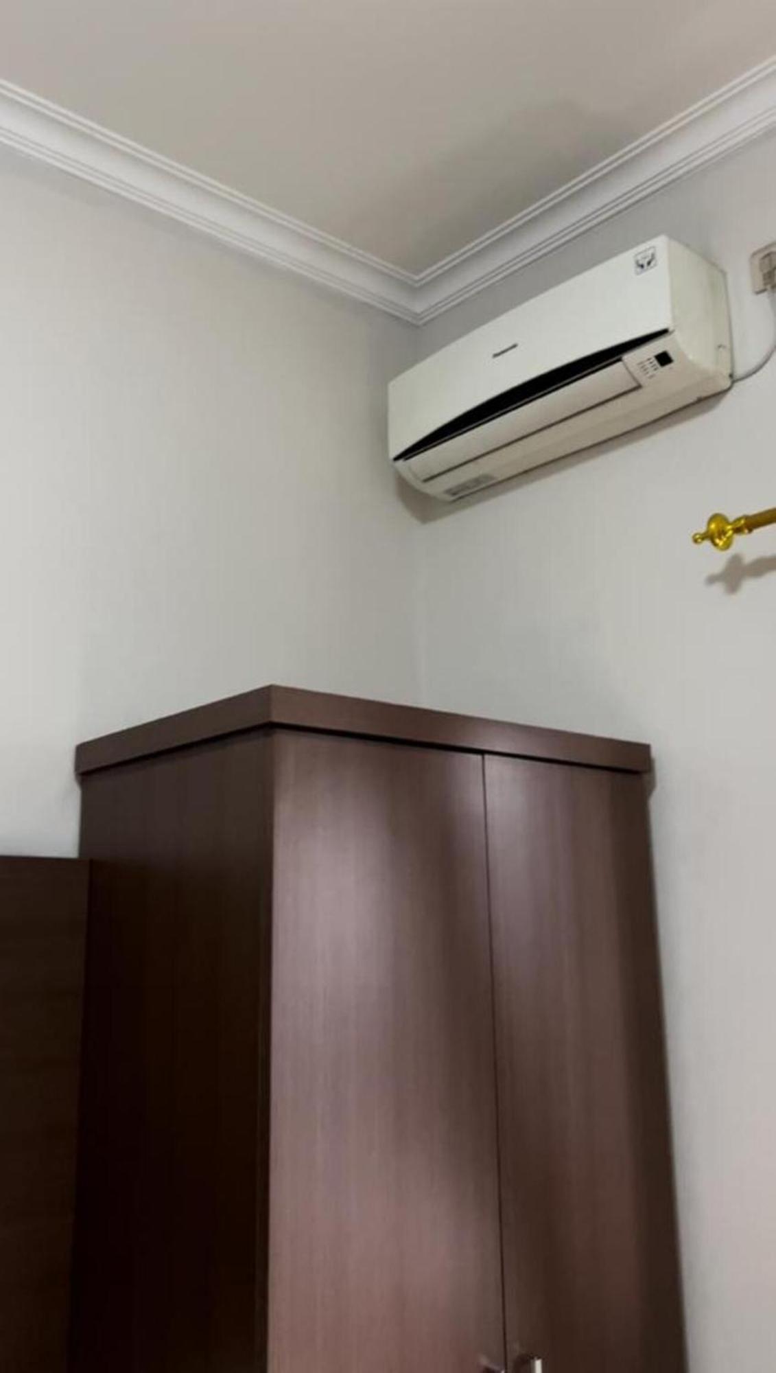 Hens Guesthouse Syariah Gadobangkong Exterior foto
